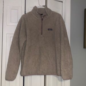 Large tan Patagonia 1/4 zip pullover